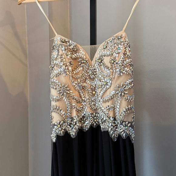Faviana Glamour Rhinestone Nude Black Dress Gown Prom Wedding Formal NWT 8 - Picture 3 of 15
